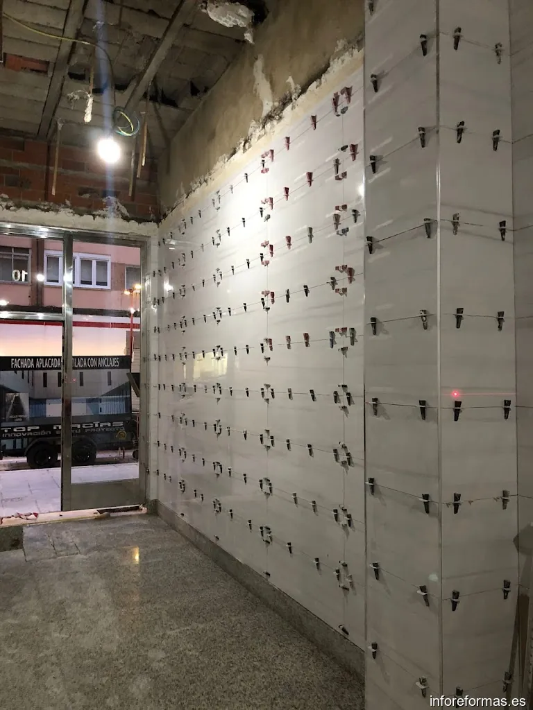 TCP Macías. Solados, alicatados, soleras de mortero...