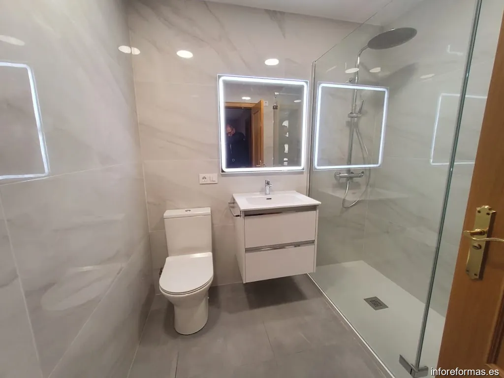 #Baños #Cocinas #Reforma y Construcción Villas #Chalets , Reformas TerraCons Sl