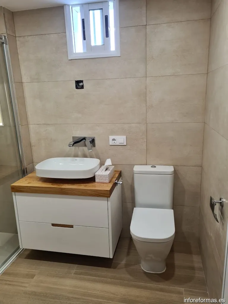 Juan García. Obras y reformas