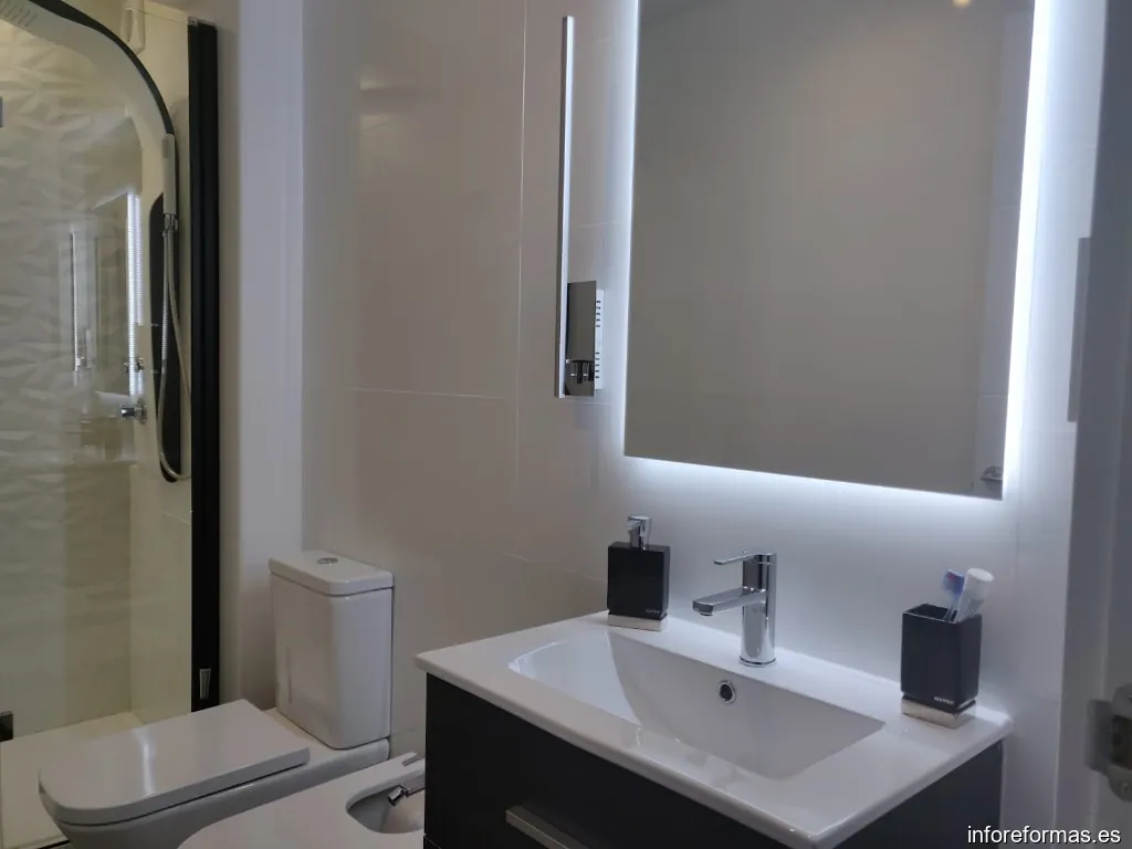 Reformas Baños,Albañil Fontanero Iván