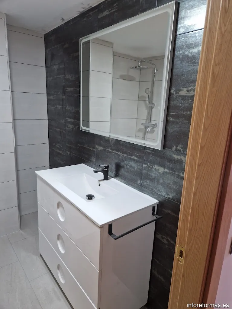 Solados y alicatados J. Esteban