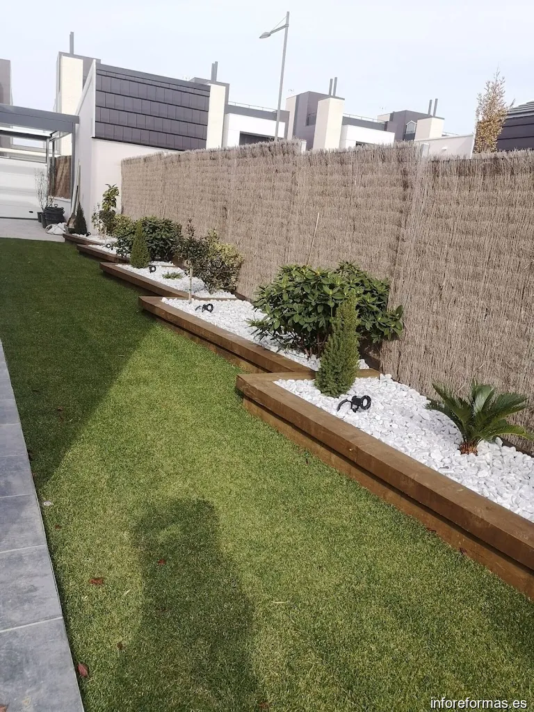 Am Reformas y Jardines