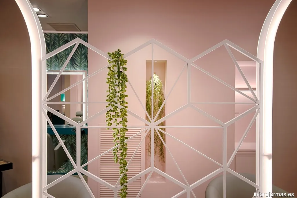 Laura Solé Tena. Interiorismo y Arquitectura