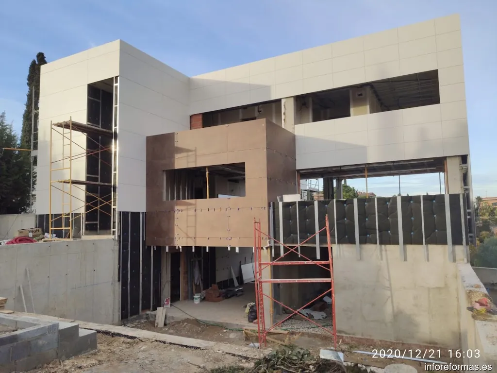 GRUPO INTERDOS SL Empresa constructora, Reformas y Pintura en general