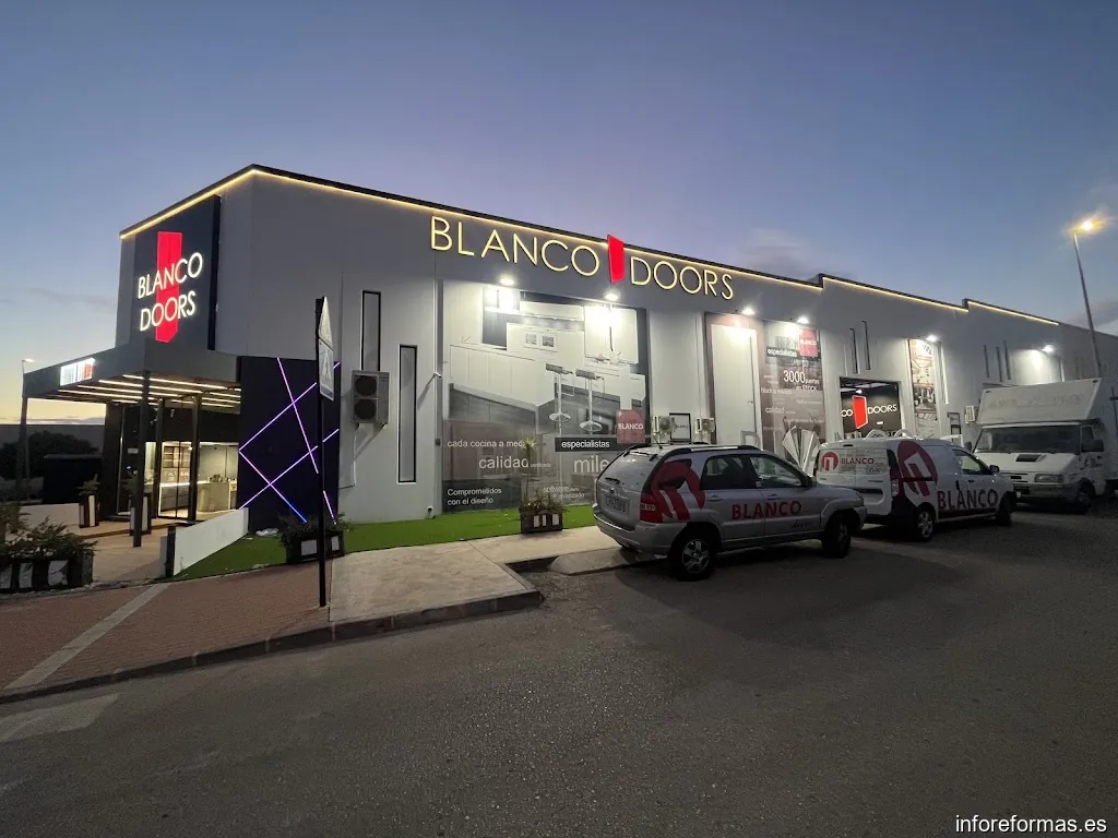 Blanco Doors