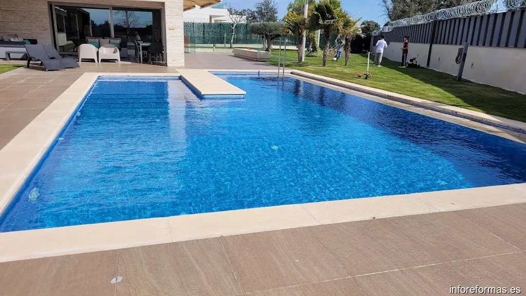 LIPIMA - Proyectos y Licencias de Piscina