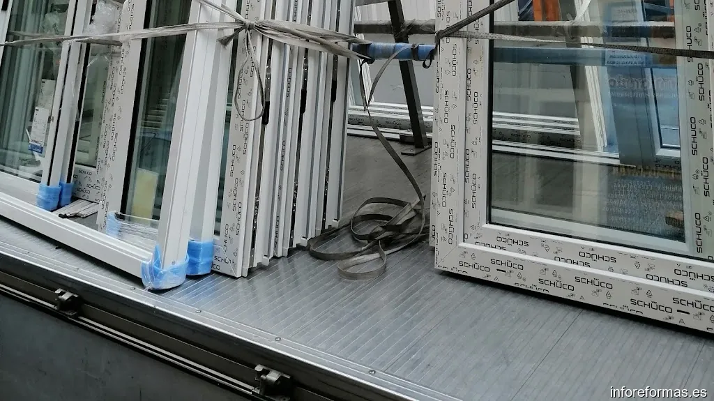 Aluminio, pvc, cristal y acero Blau soluciones