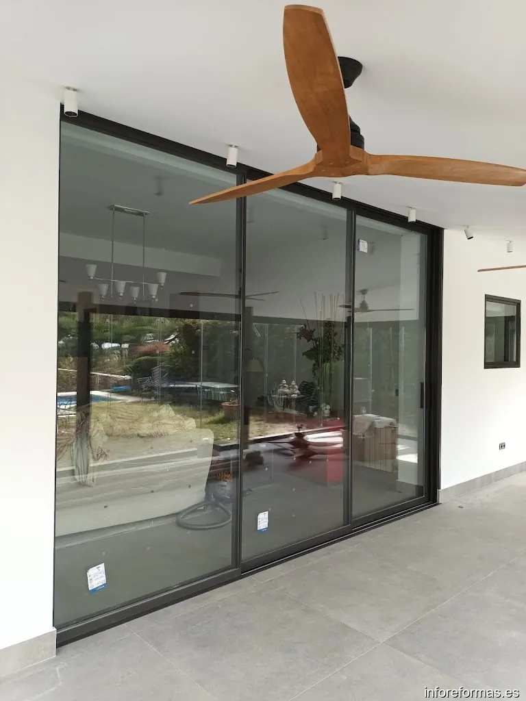 CARPINTERIA METALICA CRISTALERIA NICO