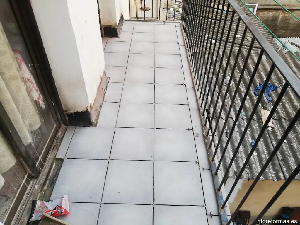 Construcciones y Reformas Verticales Tor S. L.