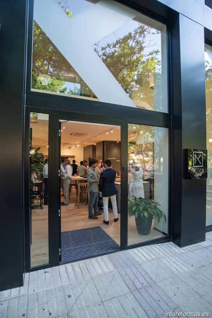 Cocinas Santos Badajoz - Aytosa Studio