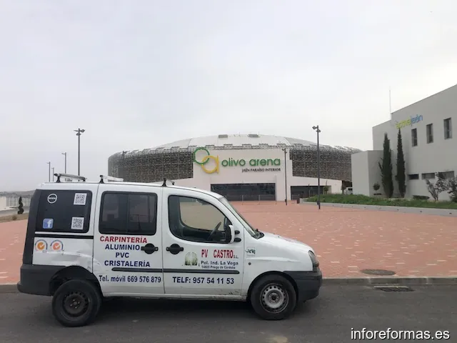 P.V. CASTRO SL, carpintería de aluminio, pvc, hierros y derivados en Priego de Córdoba