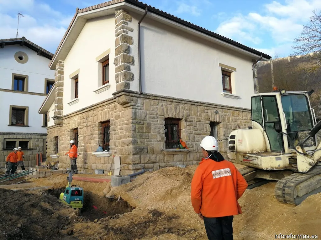 SERVICIOS INSERLANTXO, S.L.