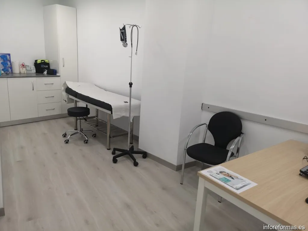 Construcciones y Reformas Almuñécar. Reformas Santiago. 30 años de experiencia