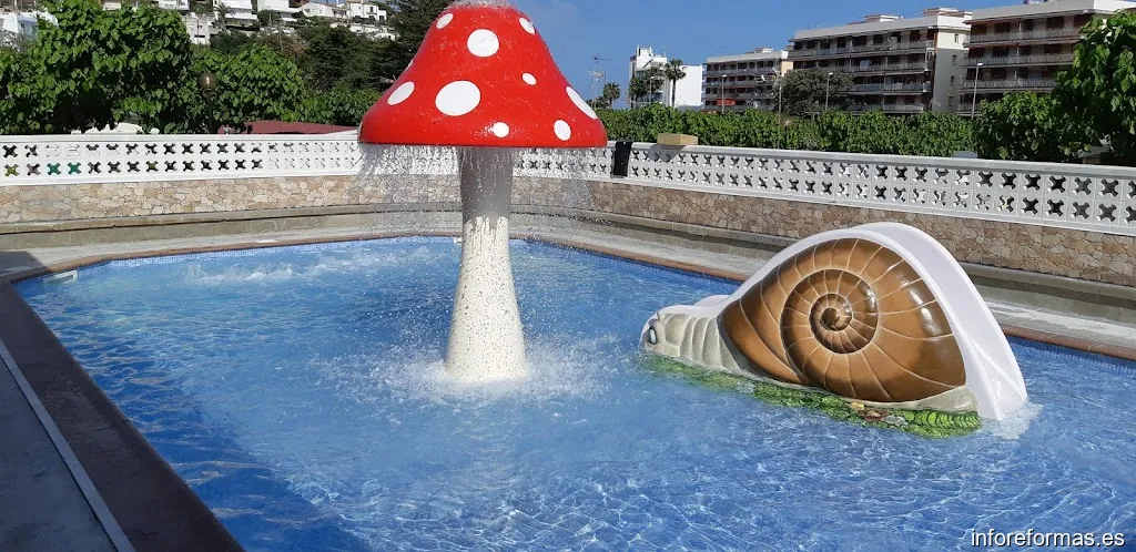 Pools & Water