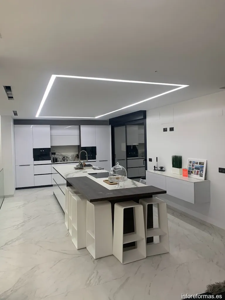 Promociones y Construcciones Luis Molina y J Aguilar SL