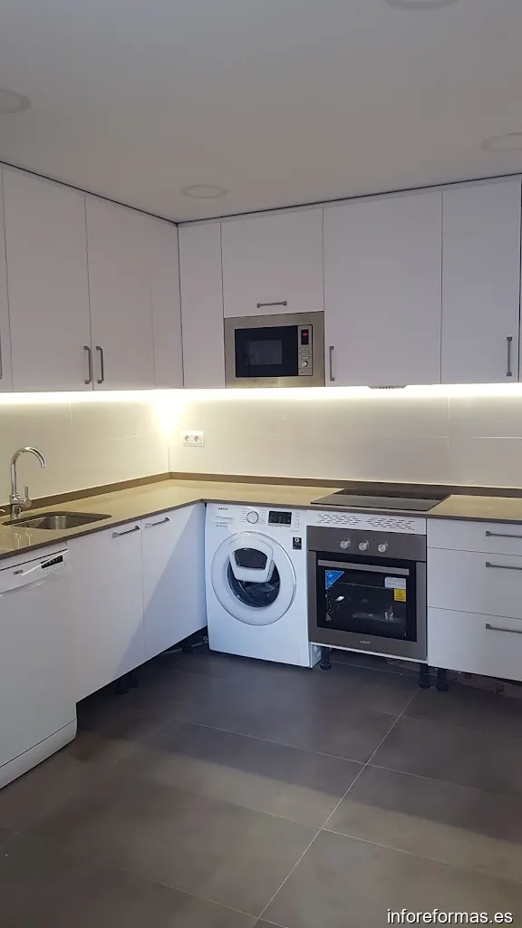 INSTALACIONES Y REFORMAS SILVIO ANTEQUERA