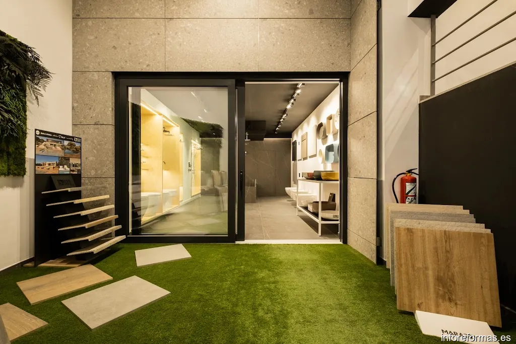 Solomat Cornellà - Cocinas, Baños, Cerámica, Parquet