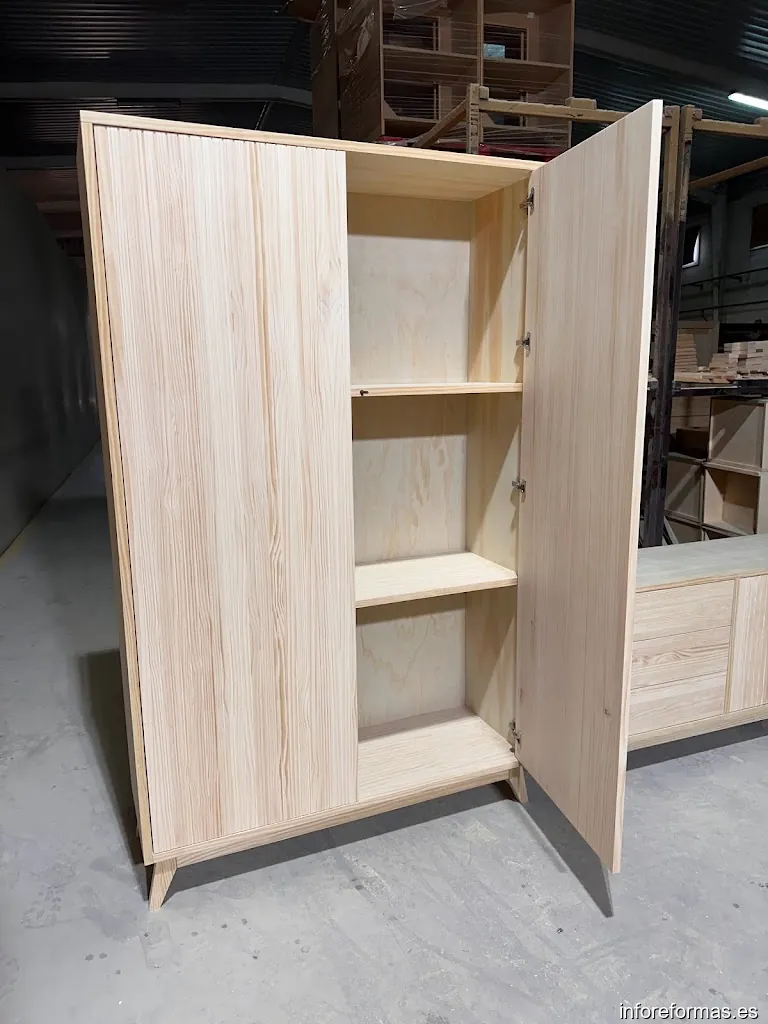 Muebles Inmobel De Lucena S.L