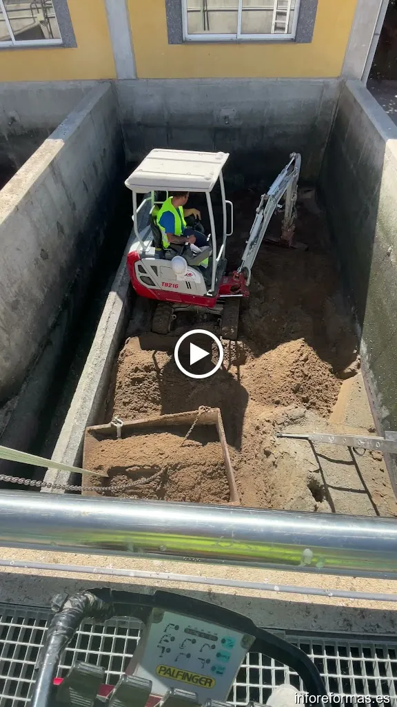 Excavaciones y Derribos El Mona SL