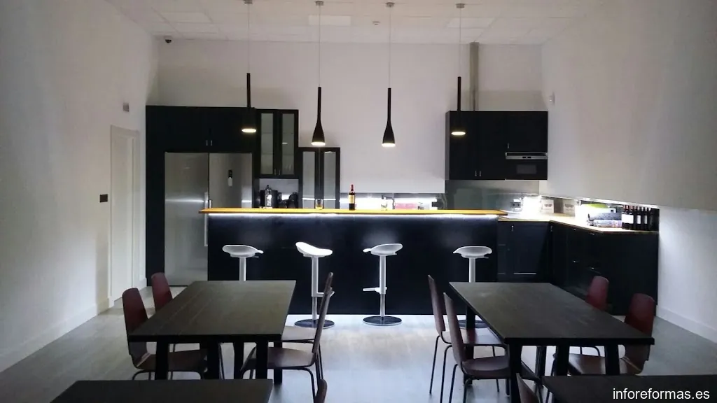 DOTENLAN CONSTRUCCIONES Y REFORMAS SL